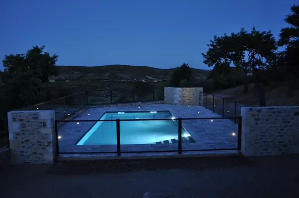La piscine au crépuscule